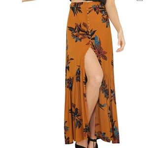 Floral maxi skirt size M